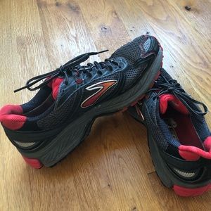 Brooks Ghost GTX running shoes